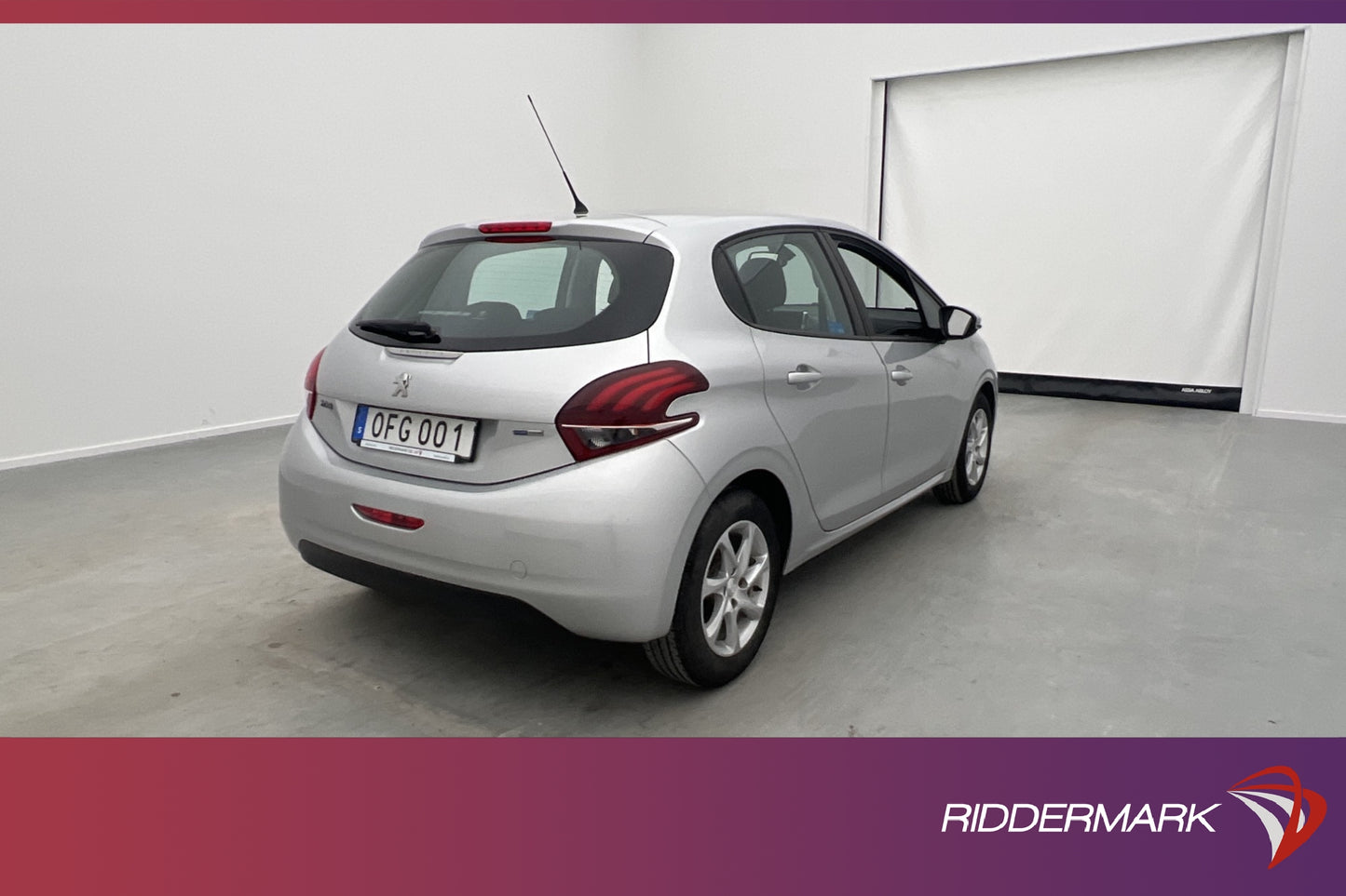 Peugeot 208 PureTech 1.2 VTi 82hk 2 Brukare Farthållare