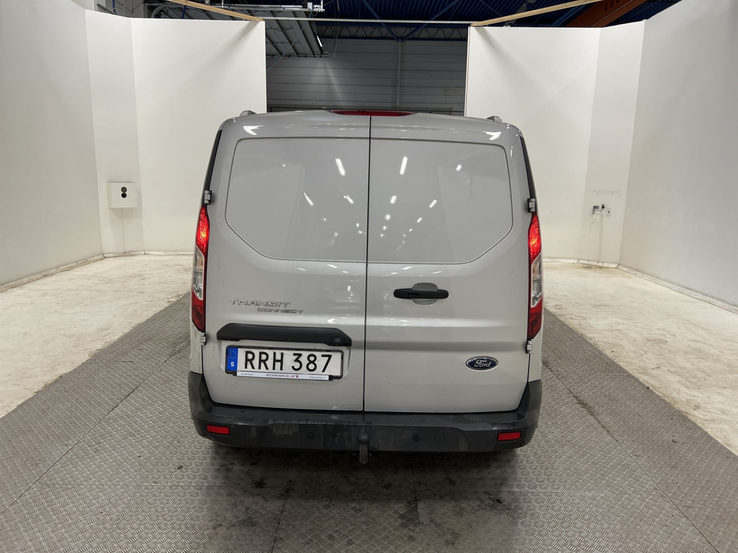 Ford Transit Connect 100hk Värmare Drag B-Kamera Nyservad