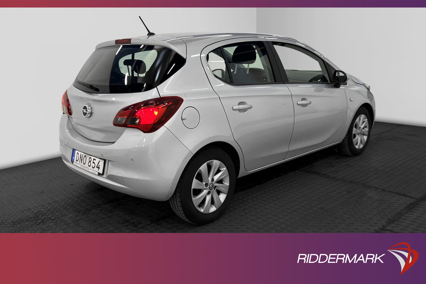 Opel Corsa 1.4L 90hk Nyservad Nybesiktad Rattvärme PDC