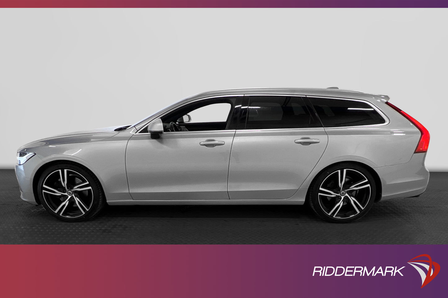 Volvo V90 D5 AWD R-Design Pano B&W HUD VOC B-Kamera GPS Drag