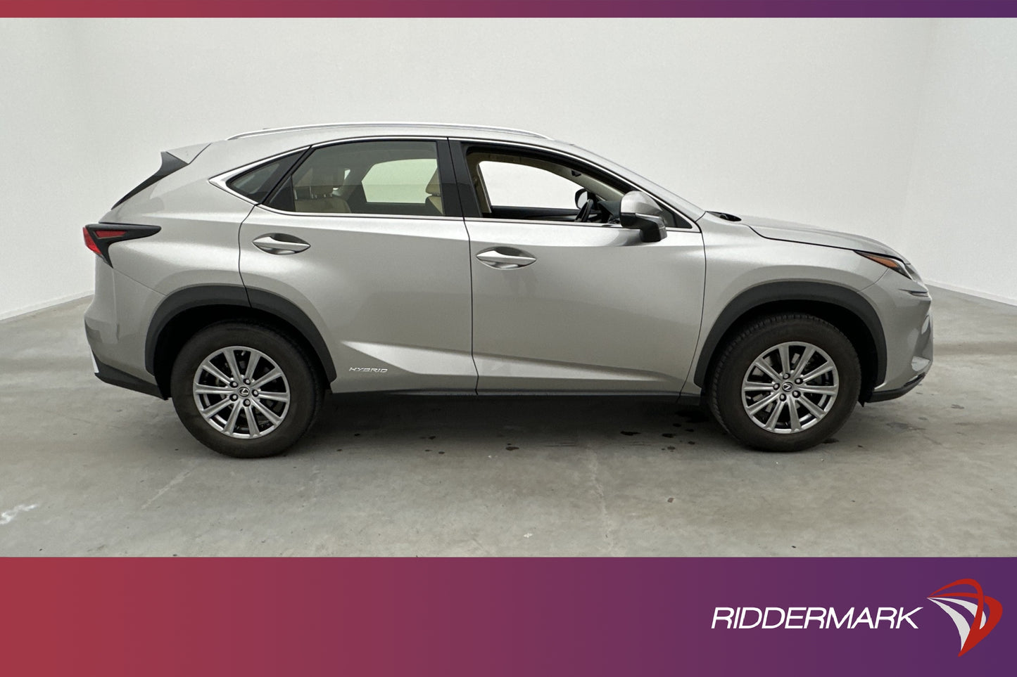 Lexus NX 300h AWD 197hk Business Kamera Skinn Drag Välservad