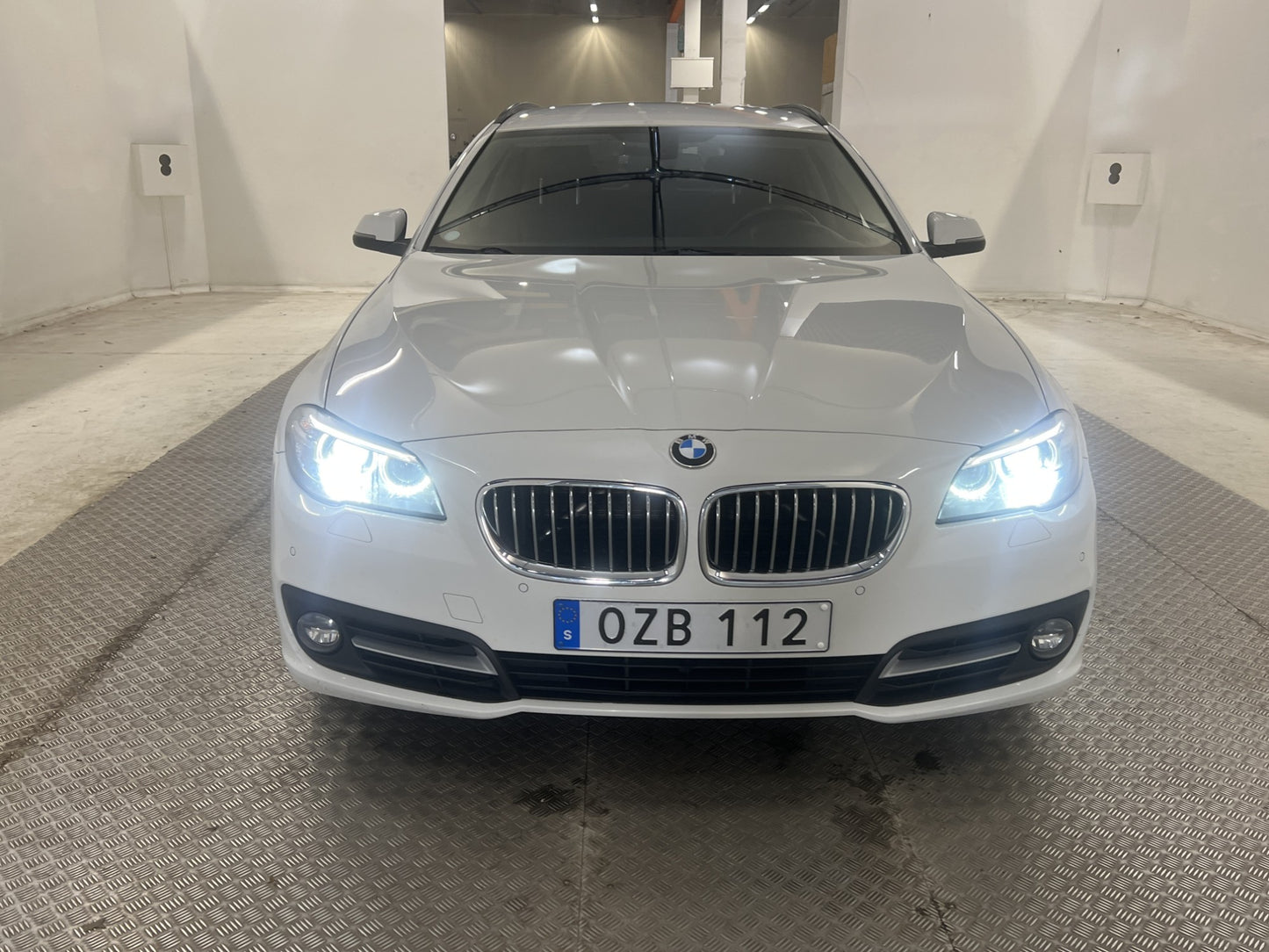 BMW 520 d xDrive Touring 190hk Skinn Dragkrok Euro 6