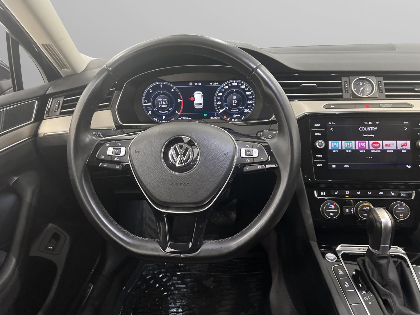 Volkswagen Passat 4M R-Line Cockpit Värm Kamera Drag MOMS