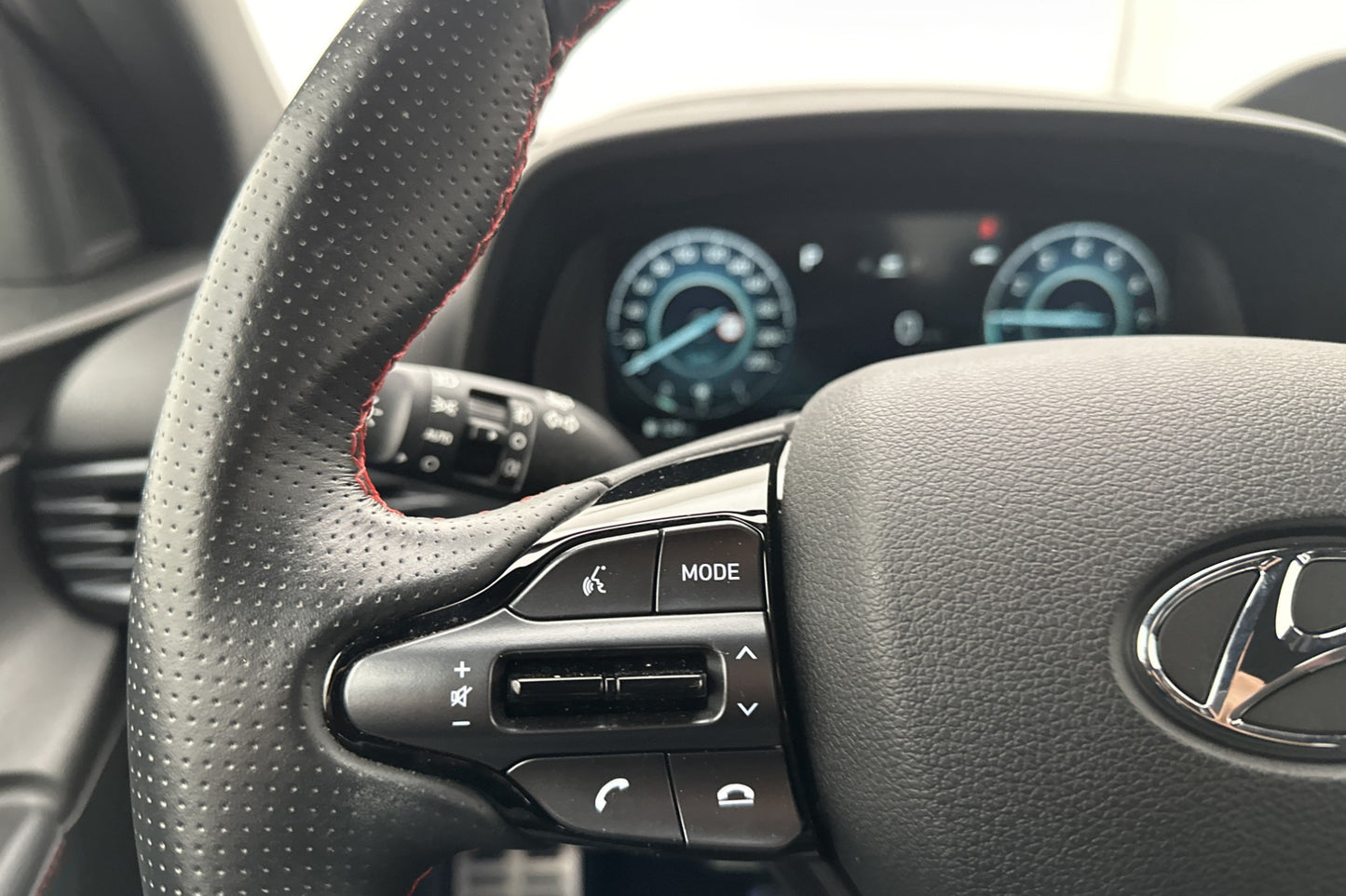 Hyundai i20 T-GDI 120hk N-Line Kamera CarPlay Cockpit Drag