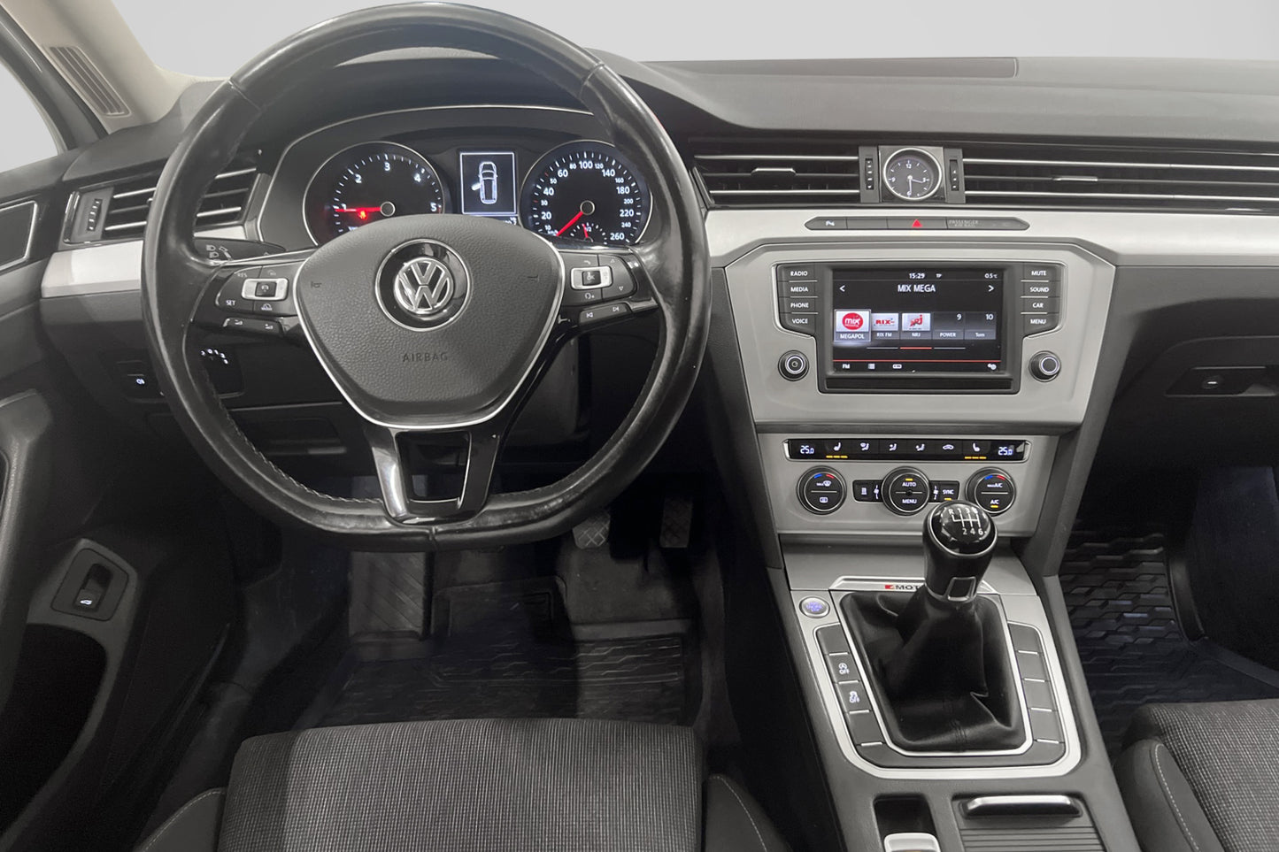 Volkswagen Passat 2.0 TDI 4M Värmare Kamera Drag Välservad