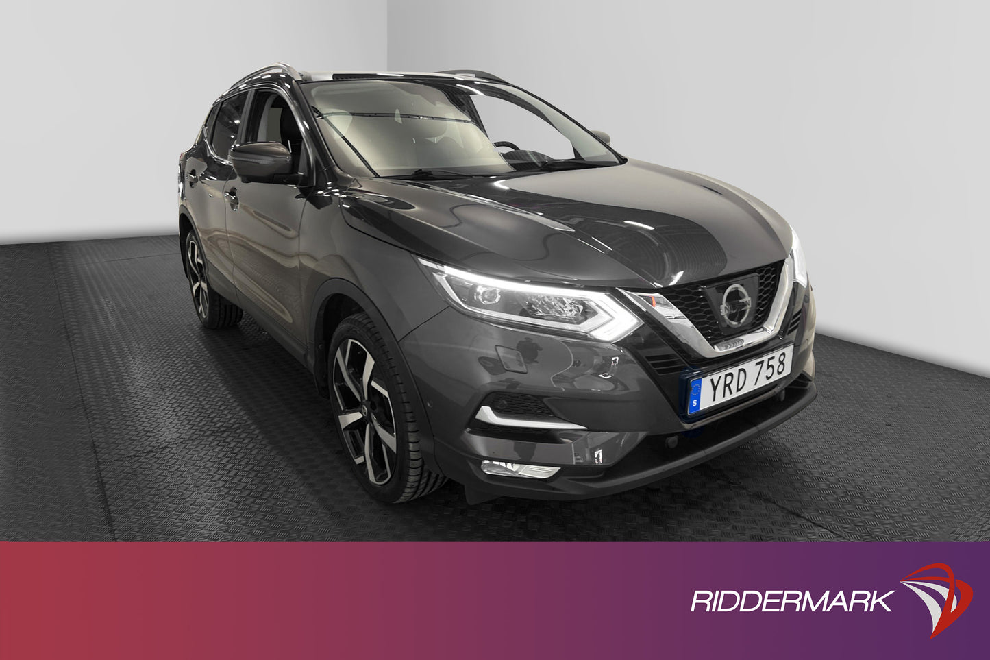 Nissan Qashqai 1.6 dCi 130hk Tekna Panorama 360° Navi