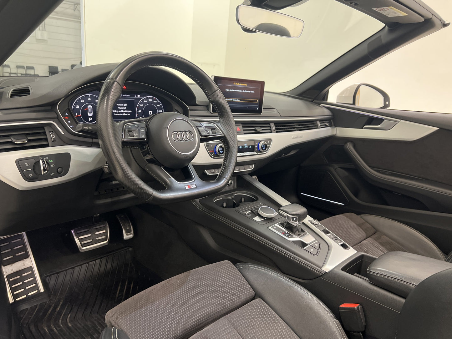 Audi A5 Cabriolet 2.0 TFSI Q S-line Värmare Cockpit B&O Drag