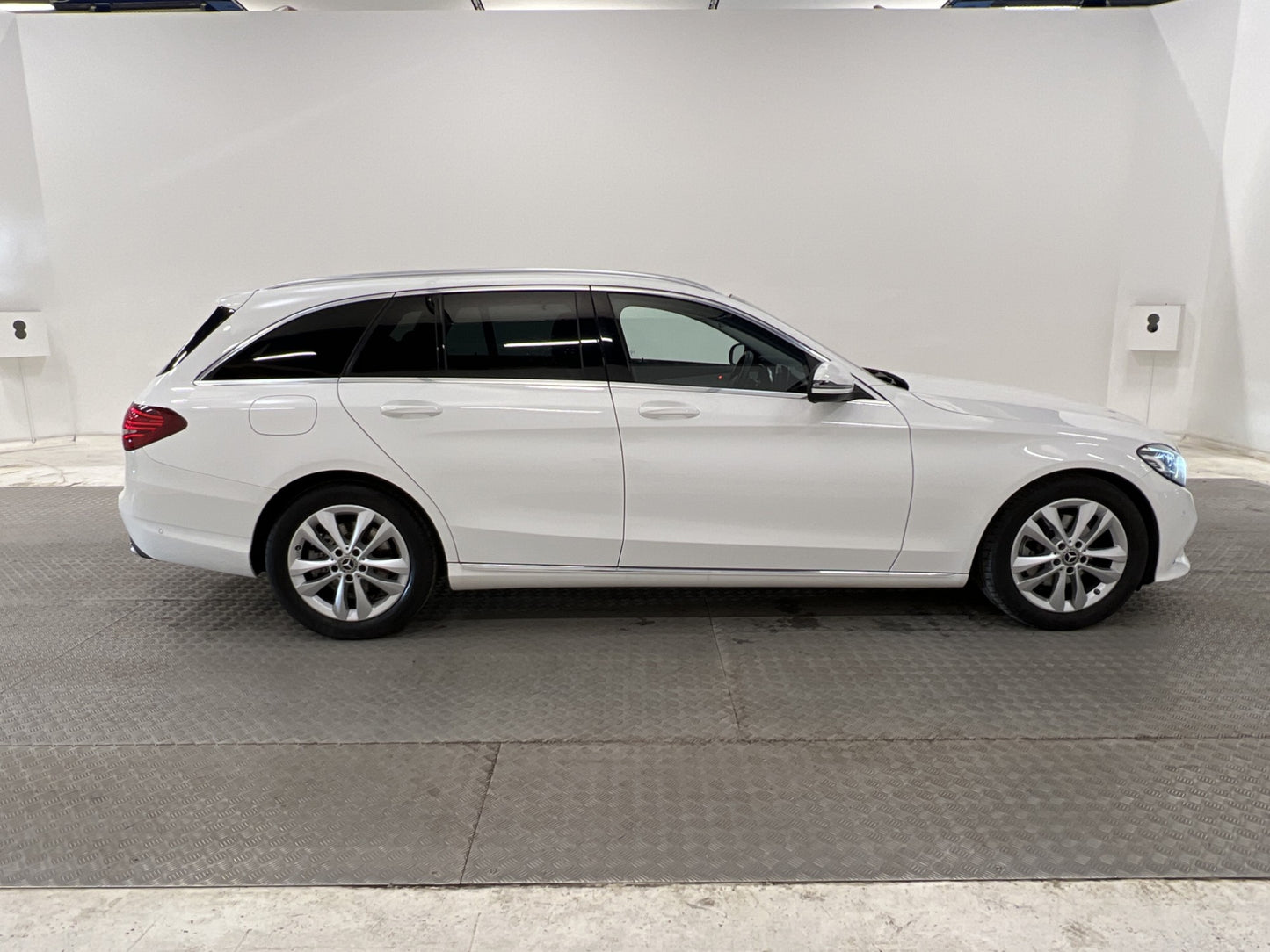 Mercedes-Benz C 220 T d 194hk Värmare Kamera Navi Välservad