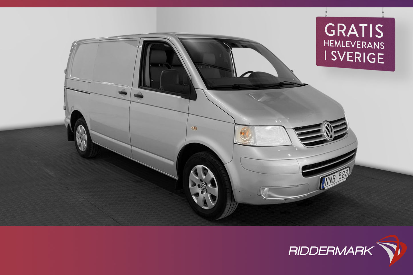 Volkswagen Transporter 2.5TDI 140hk Skinn D-Värmare Nyservad