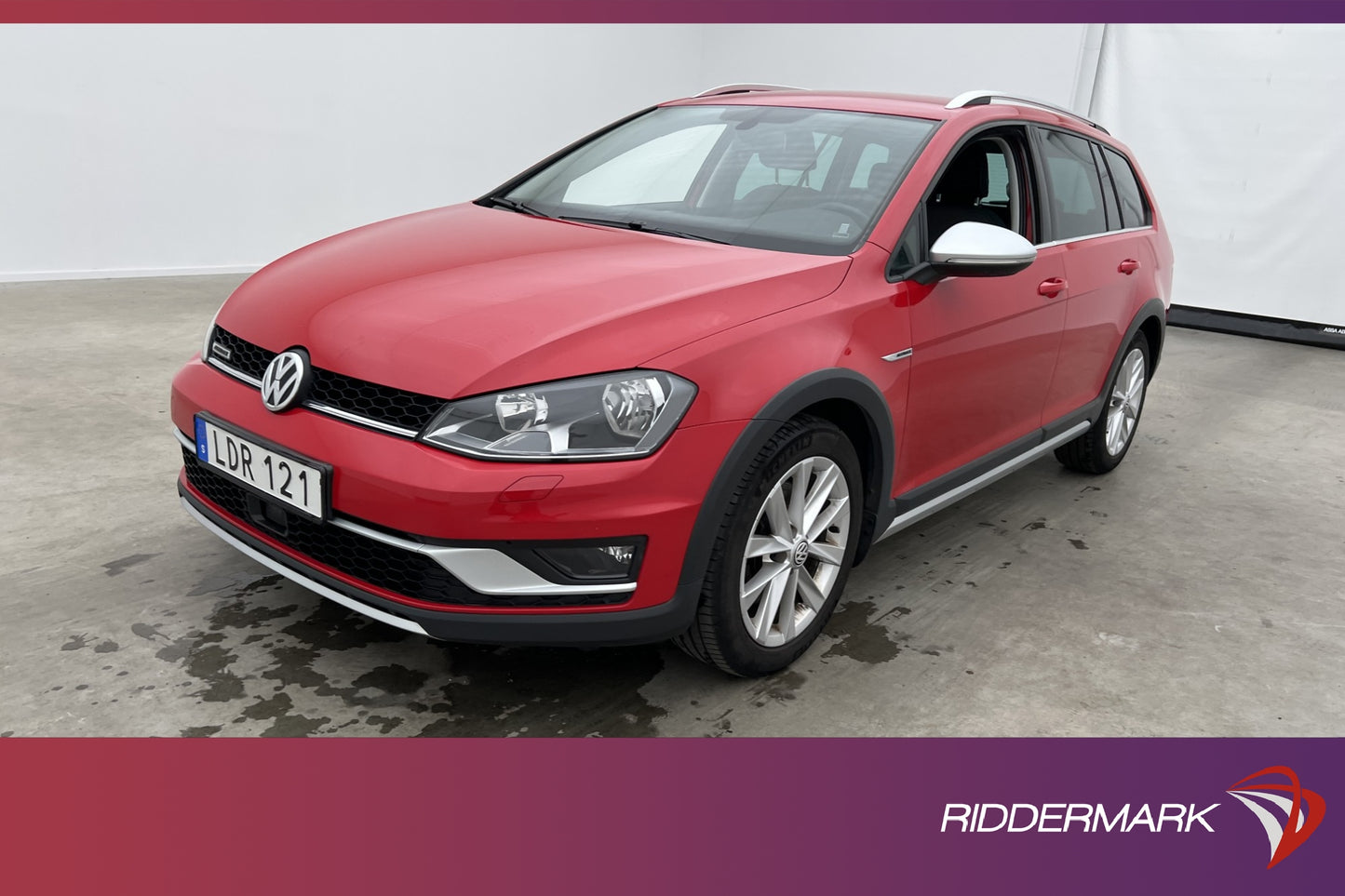 Volkswagen Golf Alltrack 4M 184hk Värm Kamera Drag Välservad