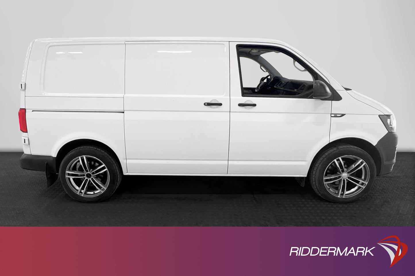 Volkswagen Transporter 2.0TDI Automat 140hk Värmare Drag