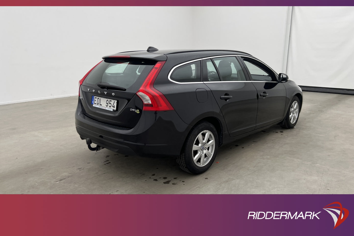 Volvo V60 D2 115hk Momentum VOC Taklucka Värm Drag Välservad