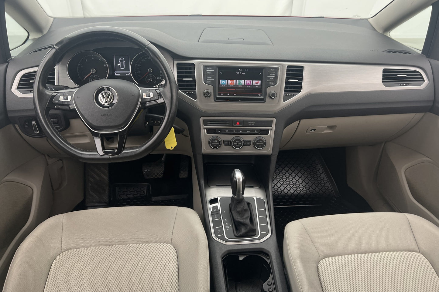 Volkswagen Golf Sportsvan TSI 110hk Kamera CarPlay Välservad