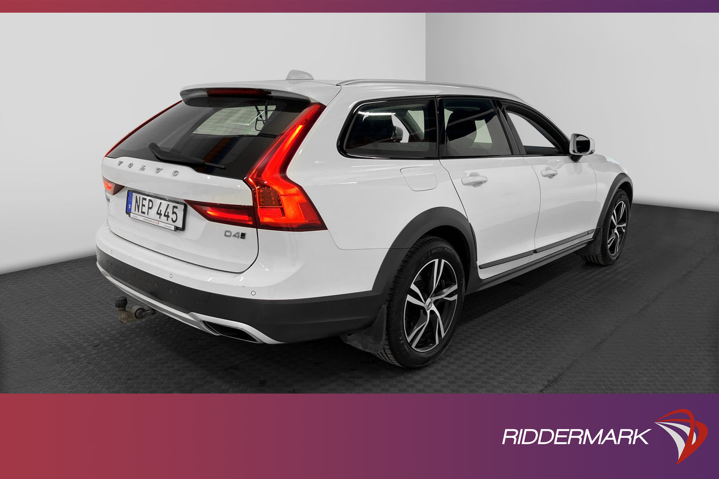 Volvo V90 Cross Country D4 AWD D-värm GPS B-kam VOC Drag