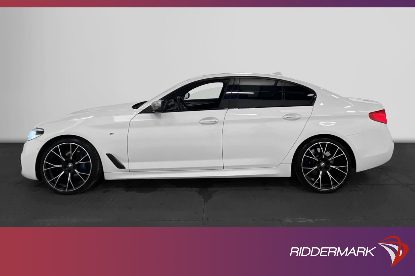 BMW M550 i xDrive 462hk Ultimate Edition Pano B&W HUD Drag