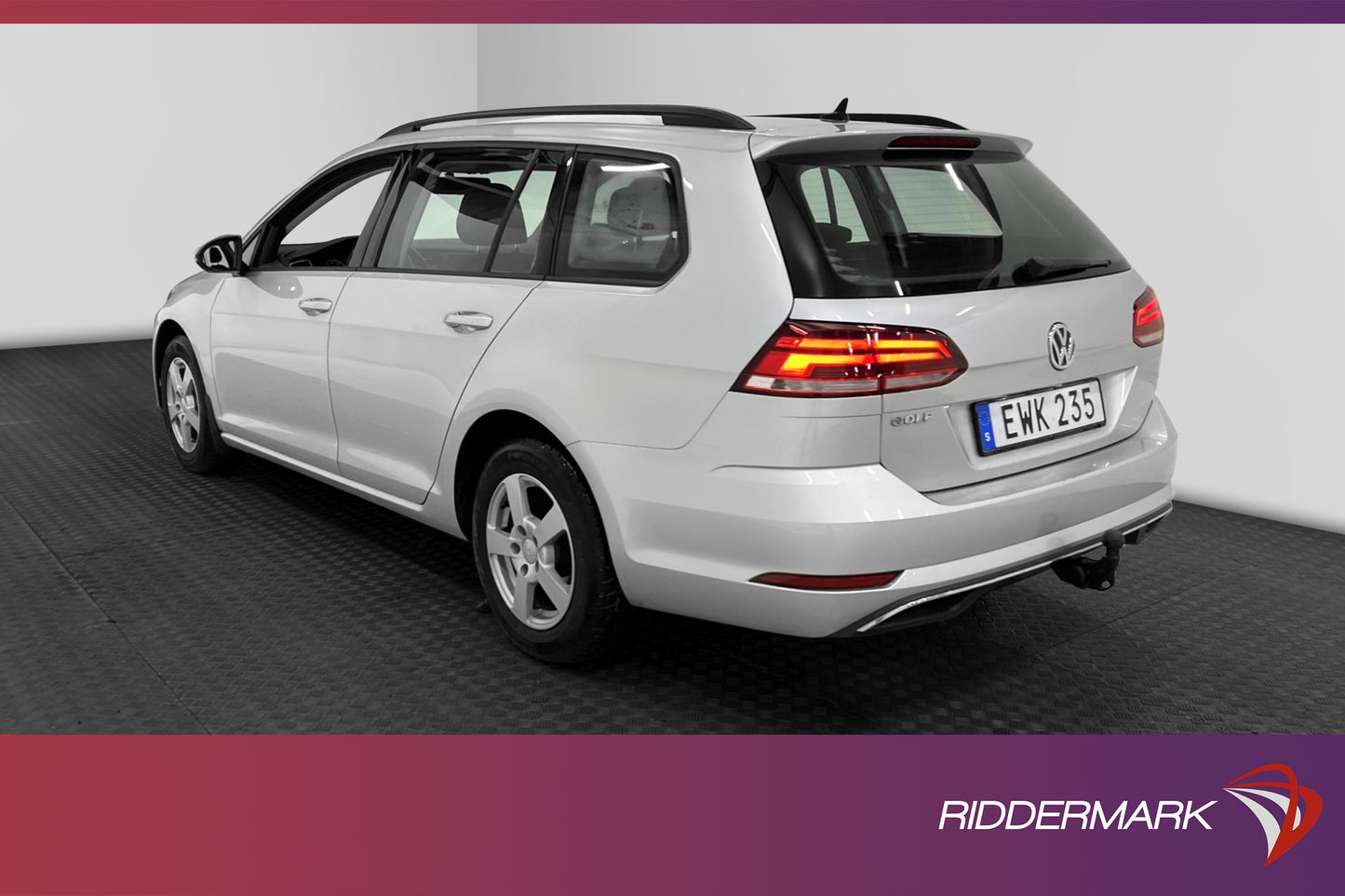 Volkswagen Golf 1.0 TSI 115hk Carplay Adaptiv Kamera Drag