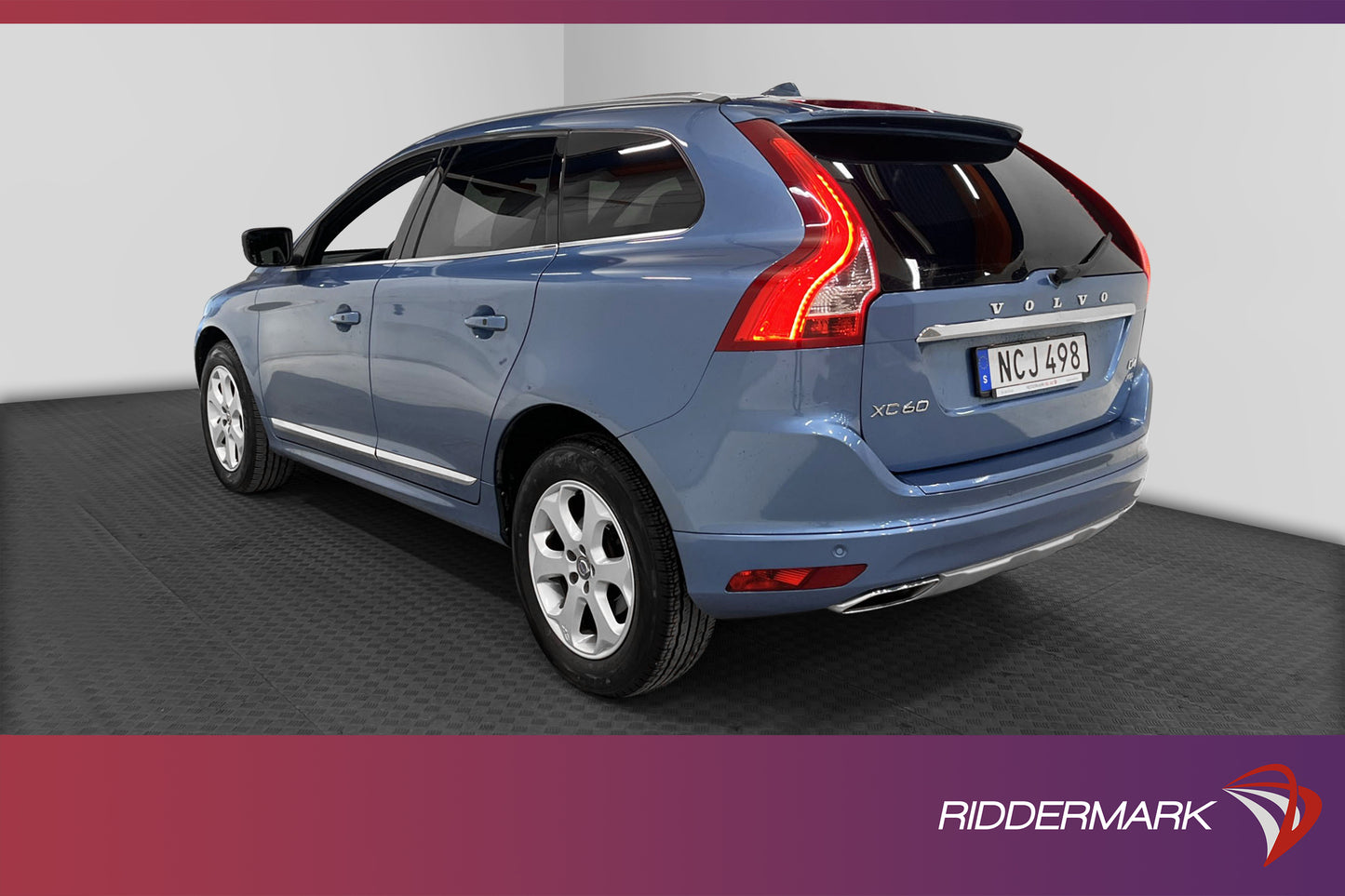 Volvo XC60 D4 AWD 190hk Summum D-värm VOC Pano Navi