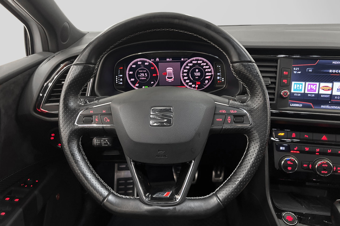 SEAT Leon ST 2.0 TSI 4Drive 300hk Cockpit Beats DCC Navi