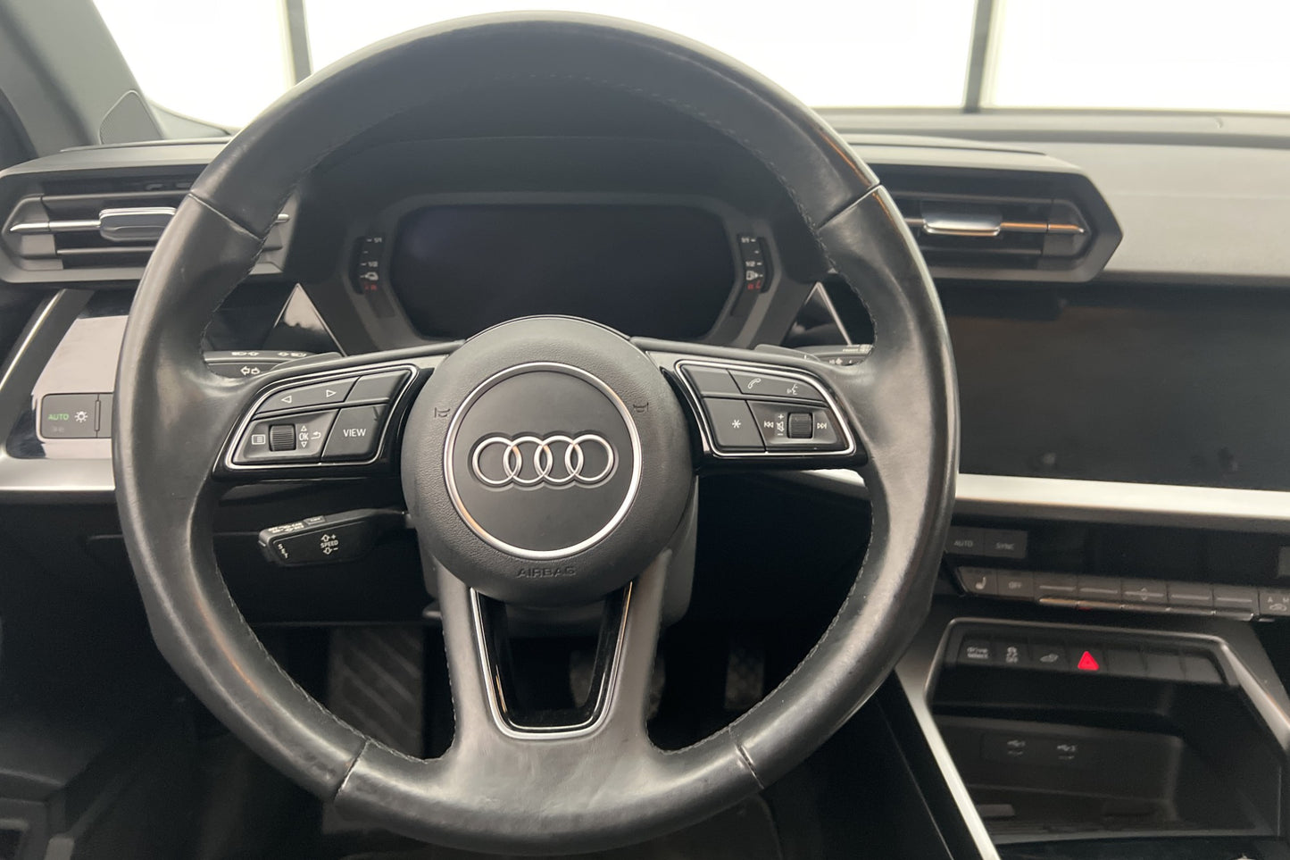 Audi A3 45 TFSI e 245hk S-Line Drag Cockpit Välservad MOMS