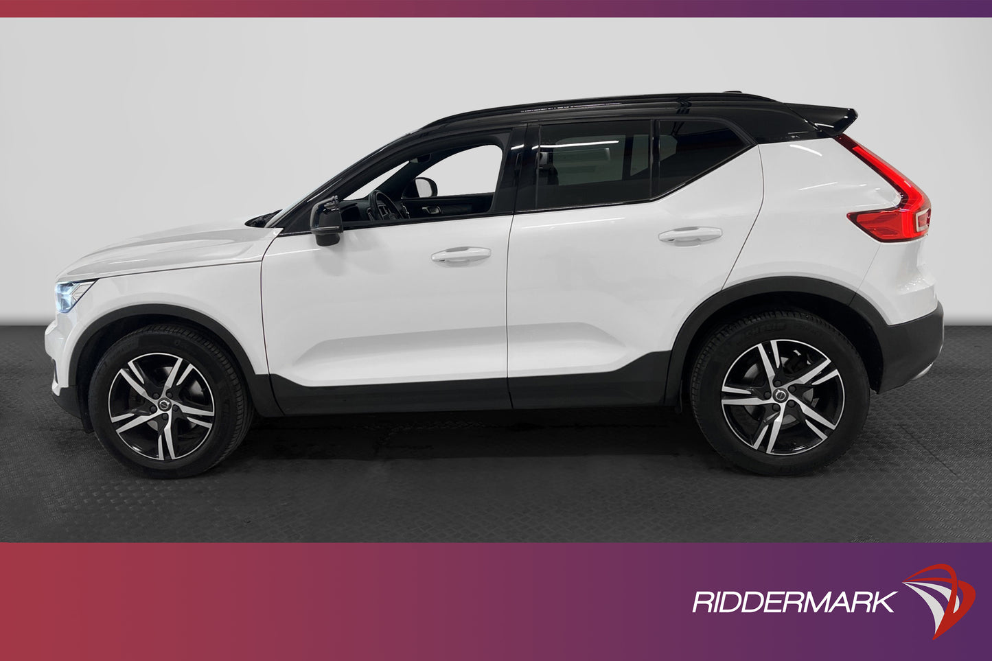 Volvo XC40 D4 AWD R-Design VOC Värmare 360° Pano Navi MOMS