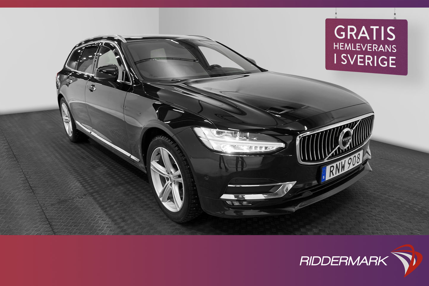 Volvo V90 T5 254 hk Inscription VOC Pano B&W 360° Skinn Drag