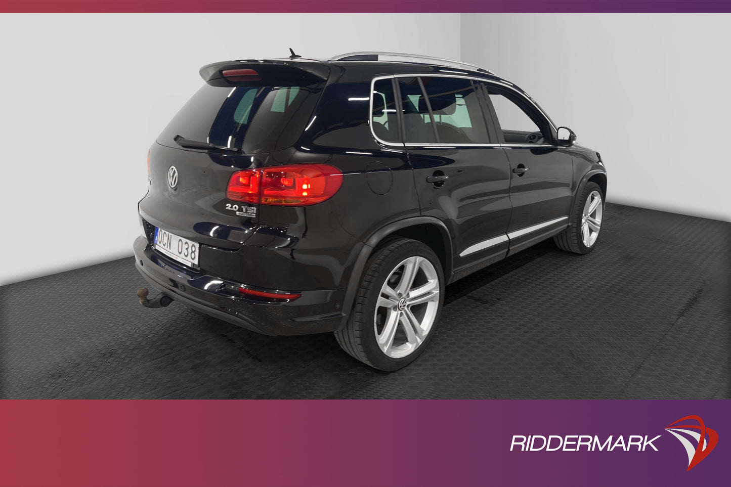 Volkswagen Tiguan 2.0 TSI 4M R-Line Kamera Pano Drag Skinn