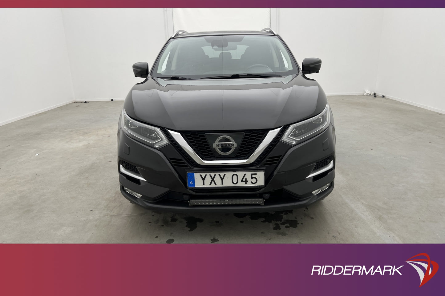 Nissan Qashqai 1.2 115hk Tekna 360° Navi Skinn En-brukare