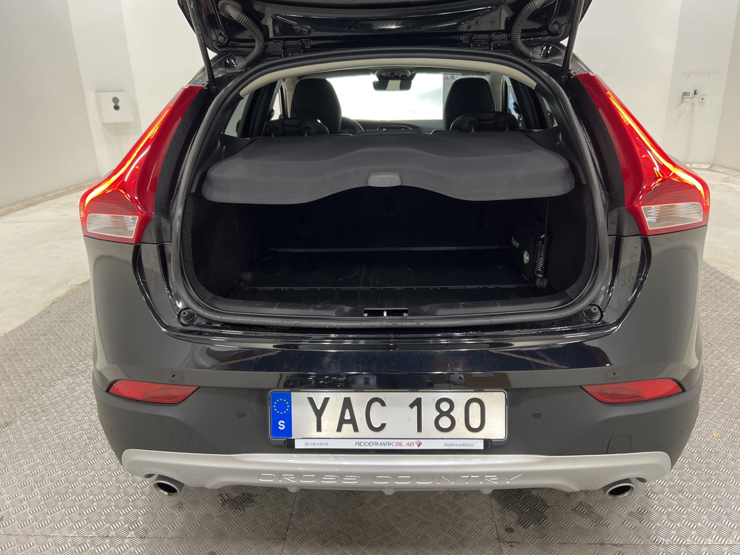 Volvo V40 Cross Country Summum VOC Pano Navi D-värme 150hk