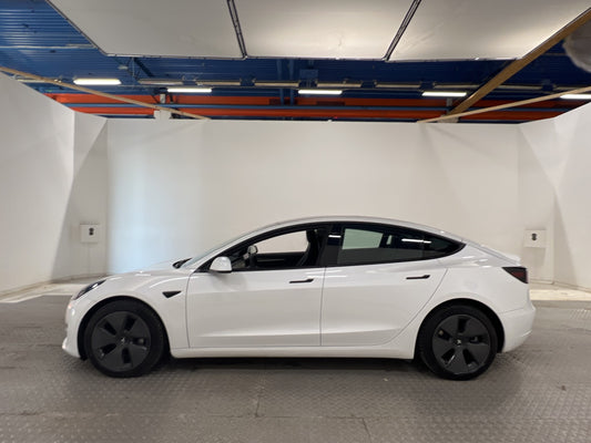 Tesla Model 3 Long Range AWD MOMS