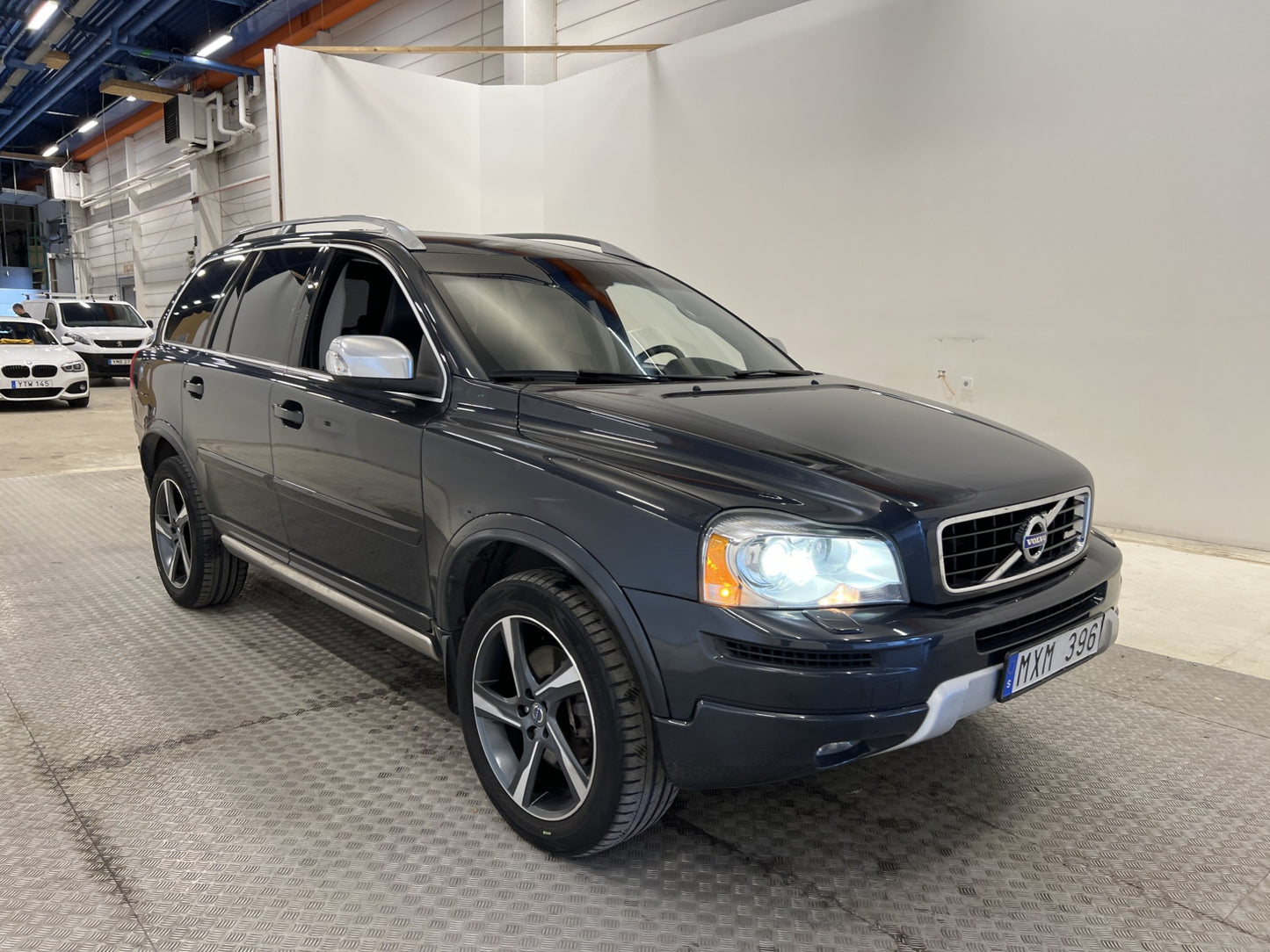 Volvo XC90 D5 AWD 200hk 7-Sits R-Design Skinn Drag