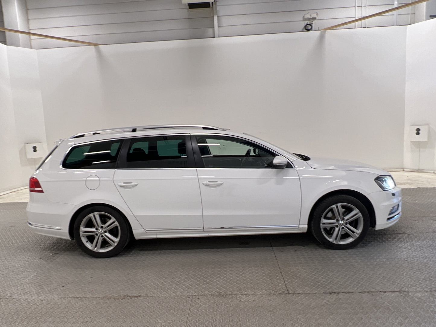 Volkswagen Passat 2.0 TDI 4M R-line Pano D-värm Drag B-kam