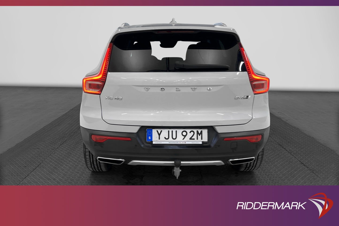 Volvo XC40 D4 AWD 190hk Inscription VOC H/K 360° Pano Drag