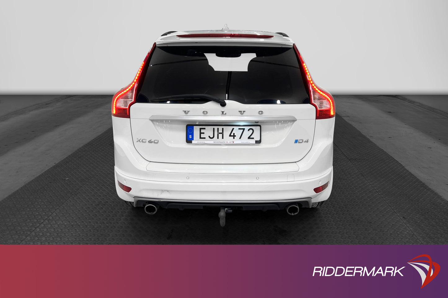 Volvo XC60 D4 R-Design VOC Värmare H/K Pano Drag Navigation