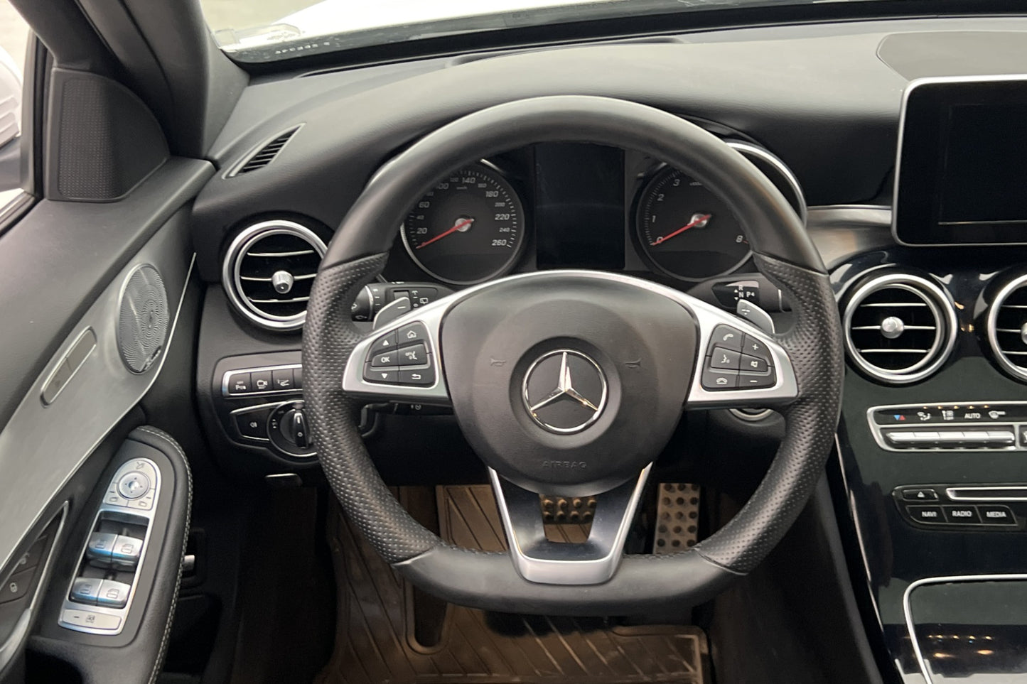 Mercedes-Benz C 200 T 4M AMG Pano Burm 360° HUD Navi Drag