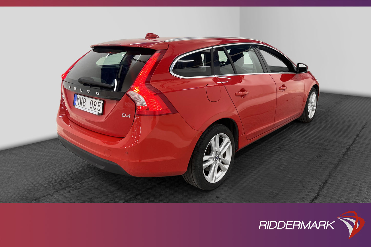 Volvo V60 D4 Summum Taklucka D-Värm VOC Skinn Navi 0,45l/mil