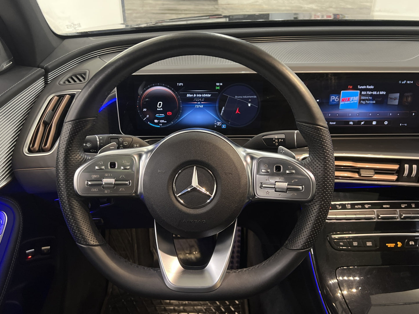 Mercedes-Benz EQC 400 4M 408hk AMG Taklucka Burmester Drag