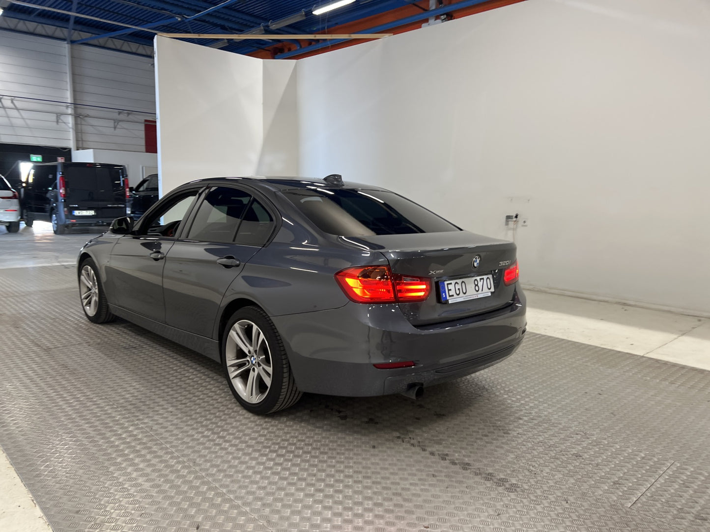 BMW 320i xDrive 184hk Sport line P-Sensor Nyservad Nybes