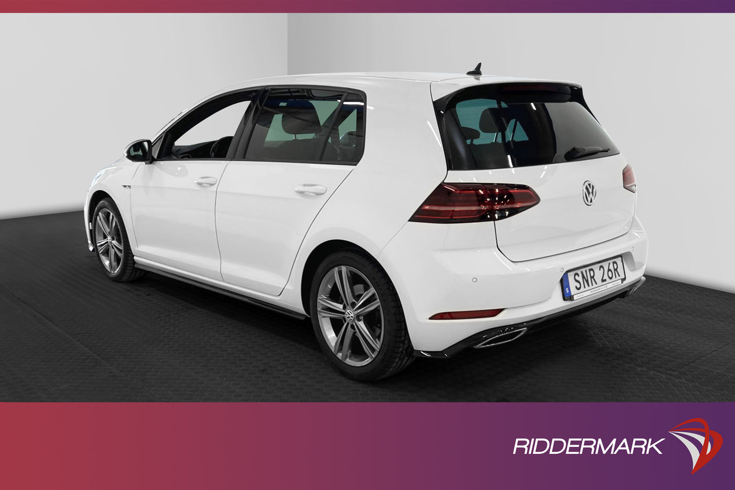 Volkswagen Golf TSI R-Line CarPlay Front Assist 0,44l/mil