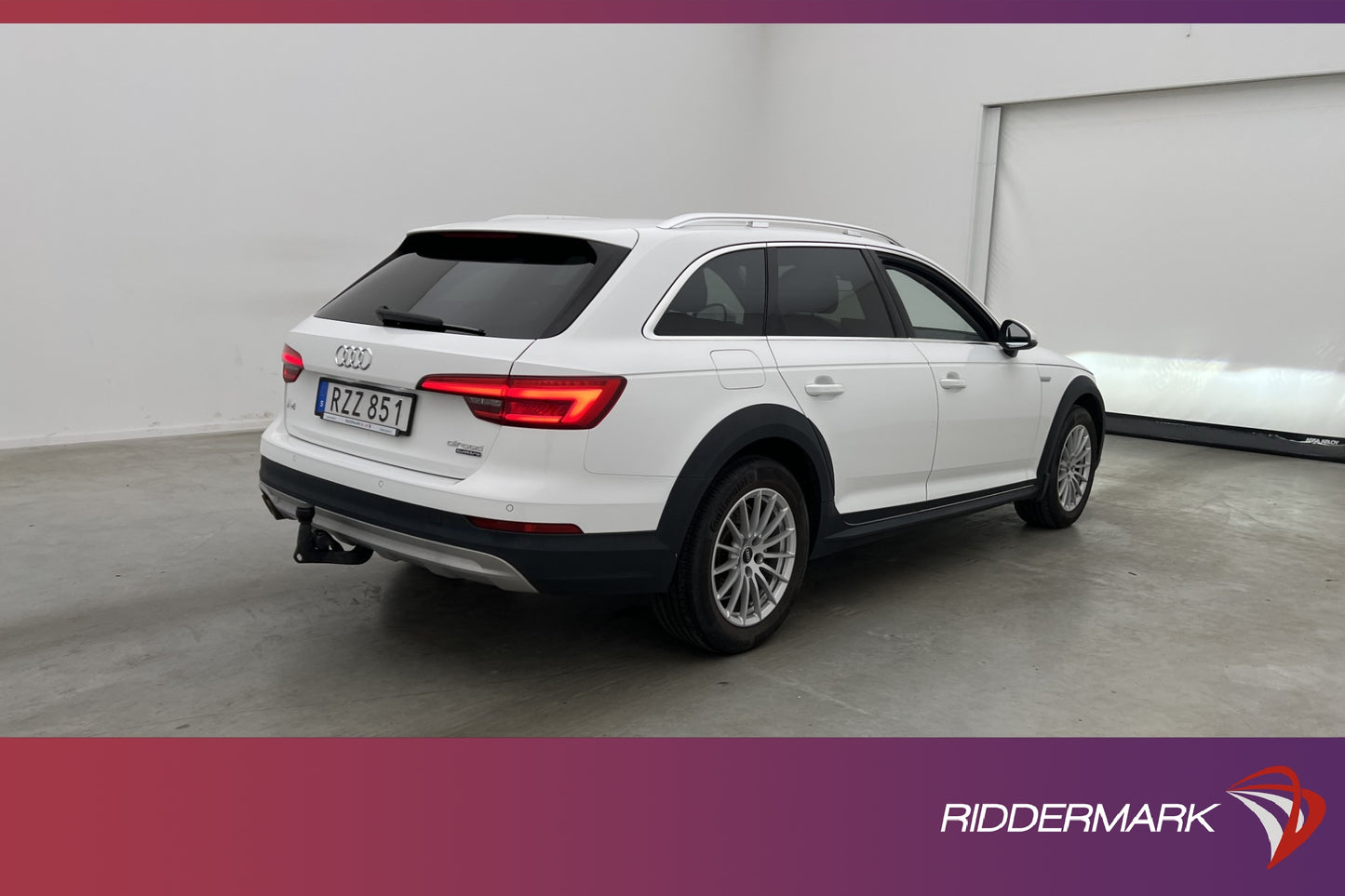 Audi A4 Allroad Q TDI 190hk Proline Matrix Dragkrok Sensorer