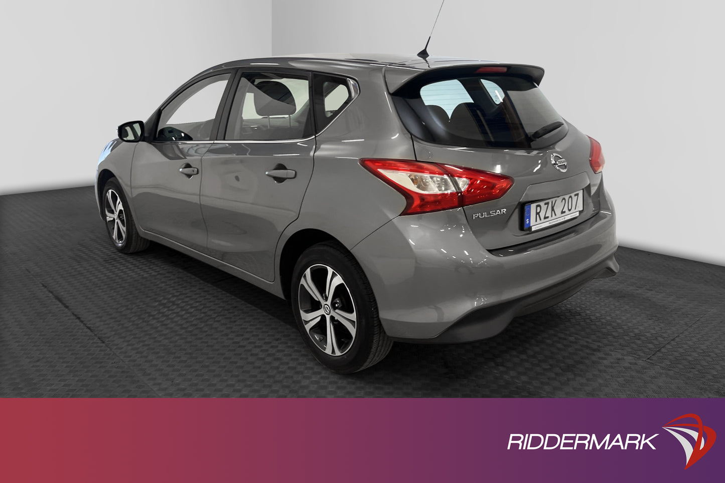 Nissan Pulsar 1.2 115hk M-Värmare Bkamera Navi Farthållare