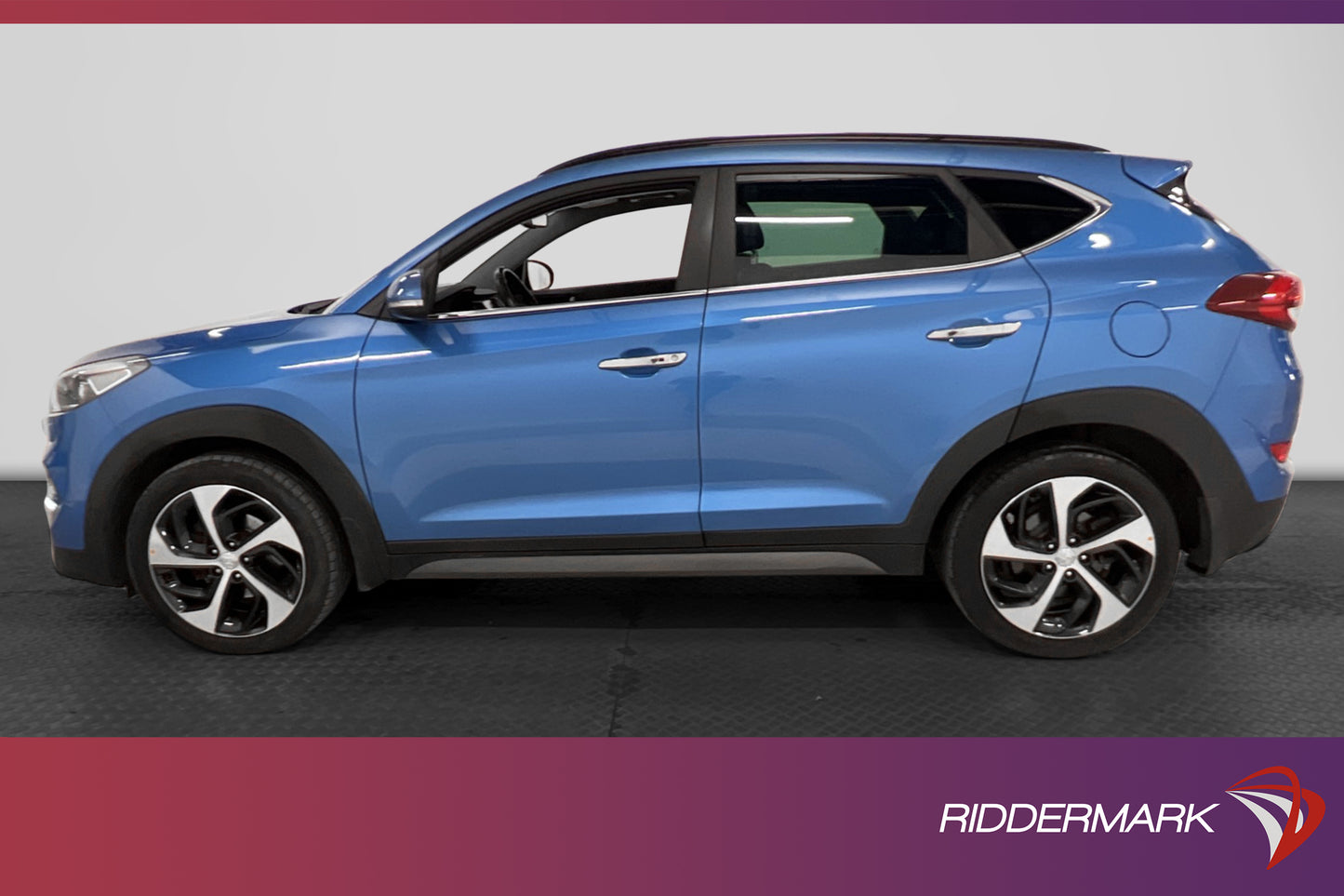 Hyundai Tucson 2.0 CRDi 4WD Premium Pano B-kam Drag Välserv