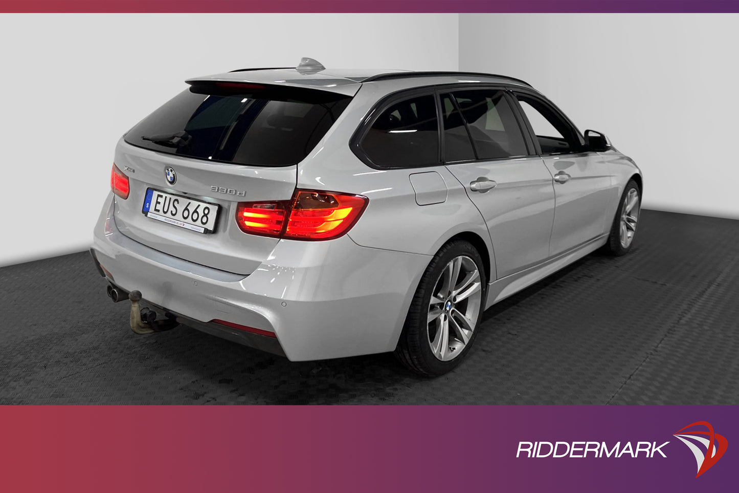 BMW 330 d xDrive 258hk M Sport Pano H/K Navi Kamera Drag