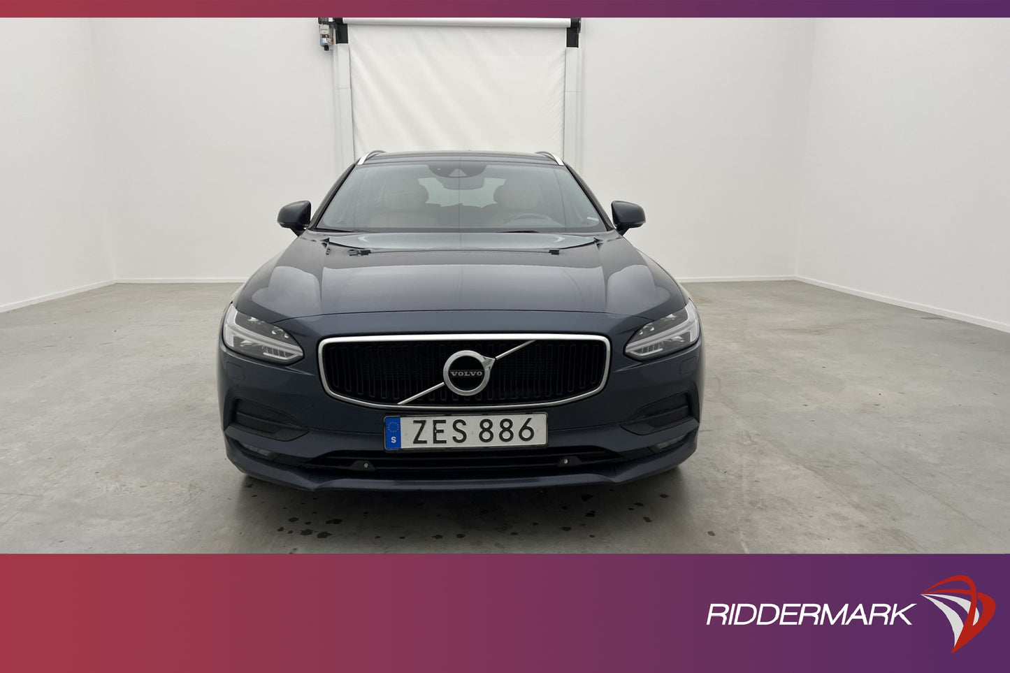 Volvo V90 T4 190hk Momentum VOC D-Värm B-Kamera Navi Drag