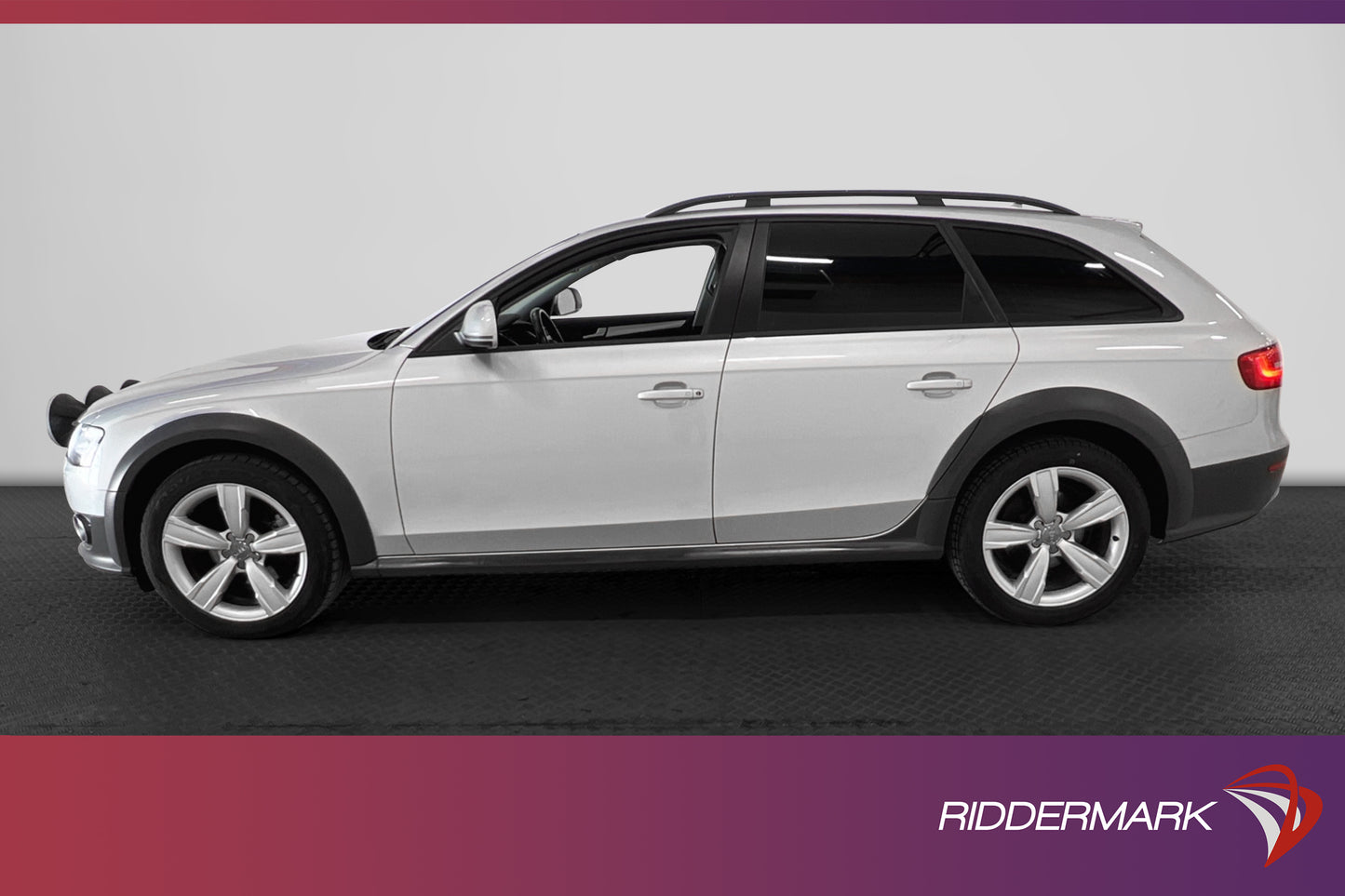 Audi A4 allroad quattro 2.0 TDI 177hk Navigator Drag B-Kam