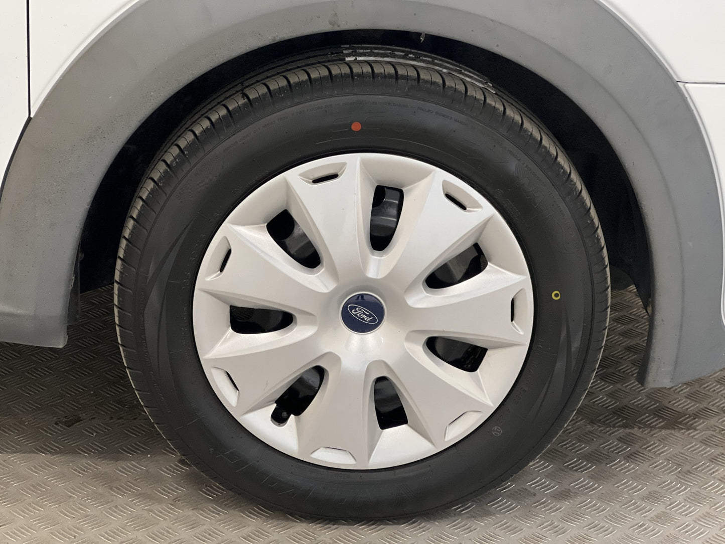 Ford Transit Connect 1.8TDCi Värmare Drag V-inredd Nyservad