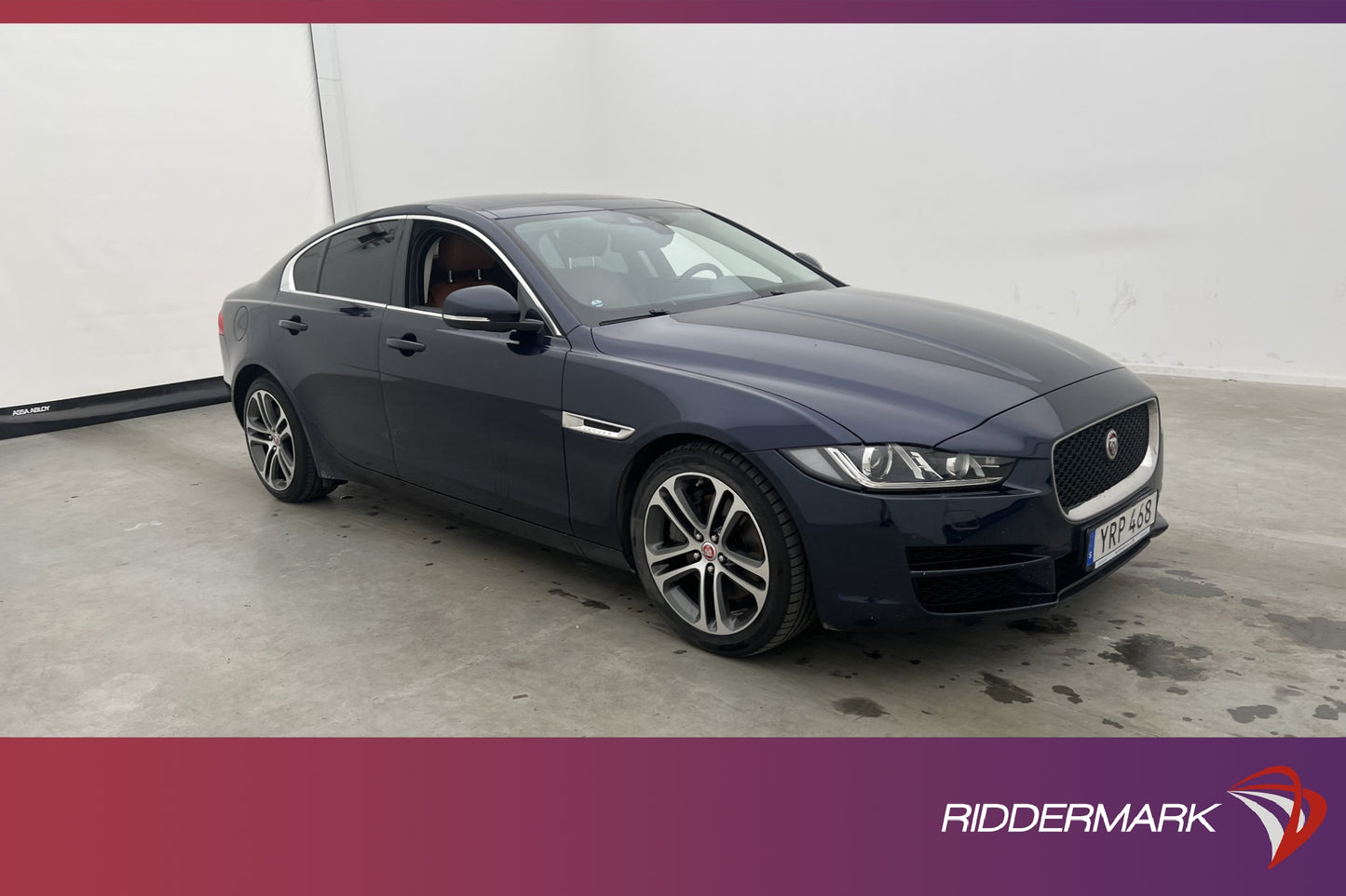 Jaguar XE 25t 250hk B-Kamera Navi Skinn Nyservad 0.52l/mil