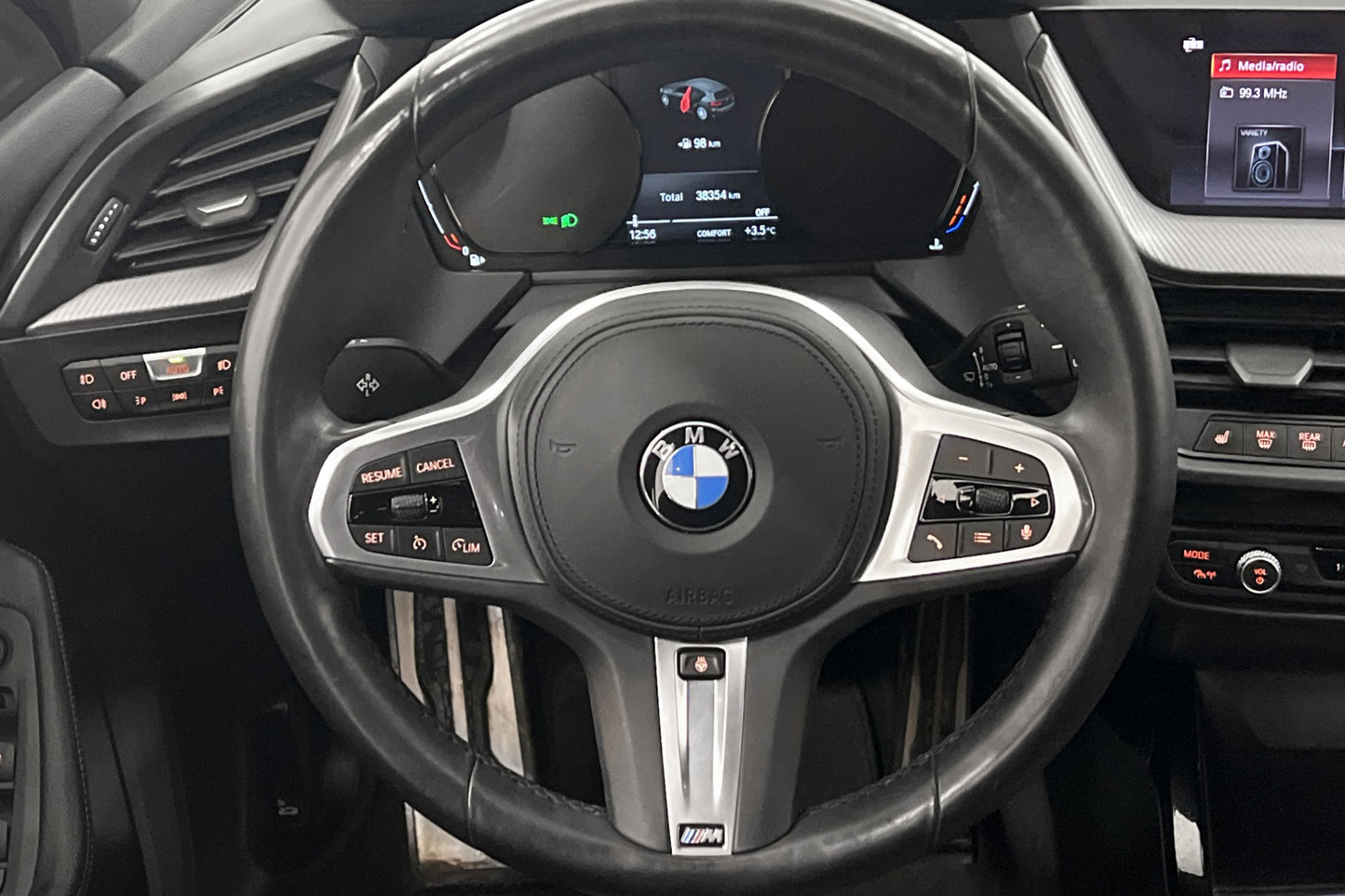 BMW 118i 140hk M-sport Rattvärme H-skinn Sensorer 0.5L/mil