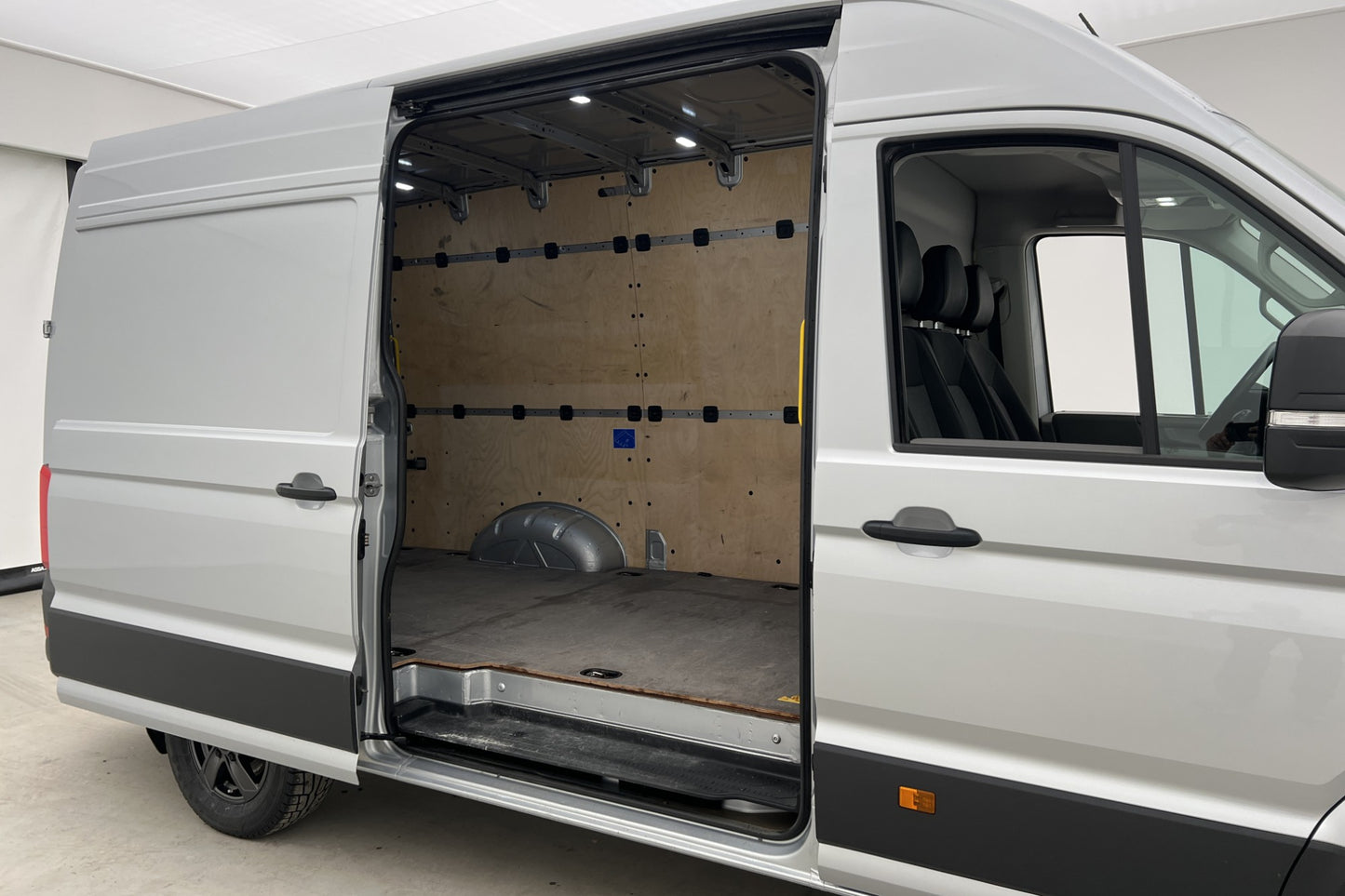 Volkswagen Crafter L2H2 177hk 4M Värm Dragkrok B-Kamera MOMS