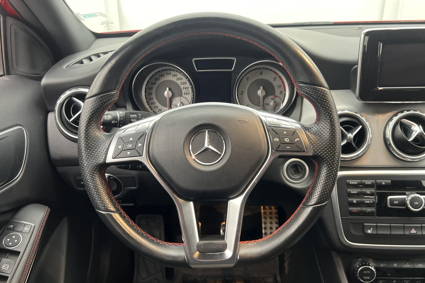 Mercedes-Benz GLA 200 CDI 136hk AMG Värmare Kamera Välservad