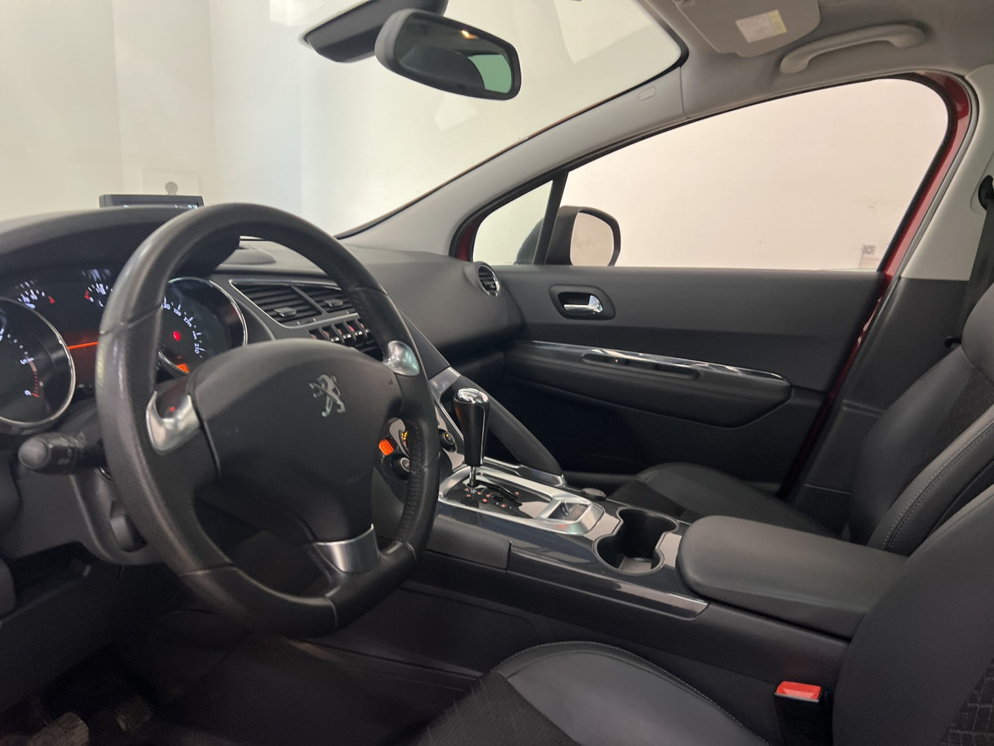 Peugeot 3008 1.6 BlueHDi Allure Pano HUD B-kamera Navi 120hk